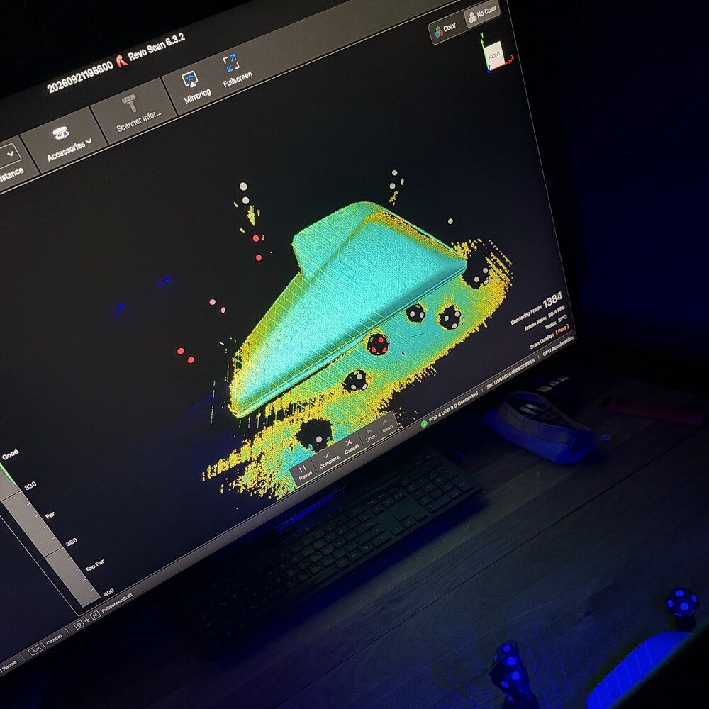 3D-Scan der Honda-CB50-Seitenverkleidung: Punktwolke und Mesh in der Scan-Software